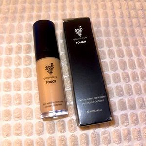 Younique concealer - LACE - BNIB